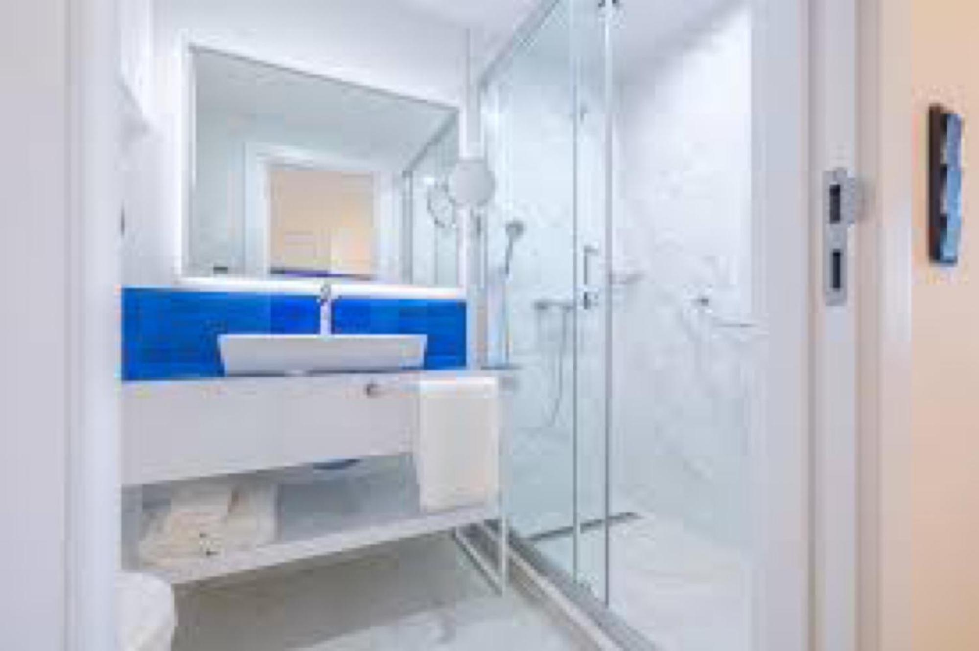 바투미 Sea View Orbi City 아파트 호텔 외부 사진